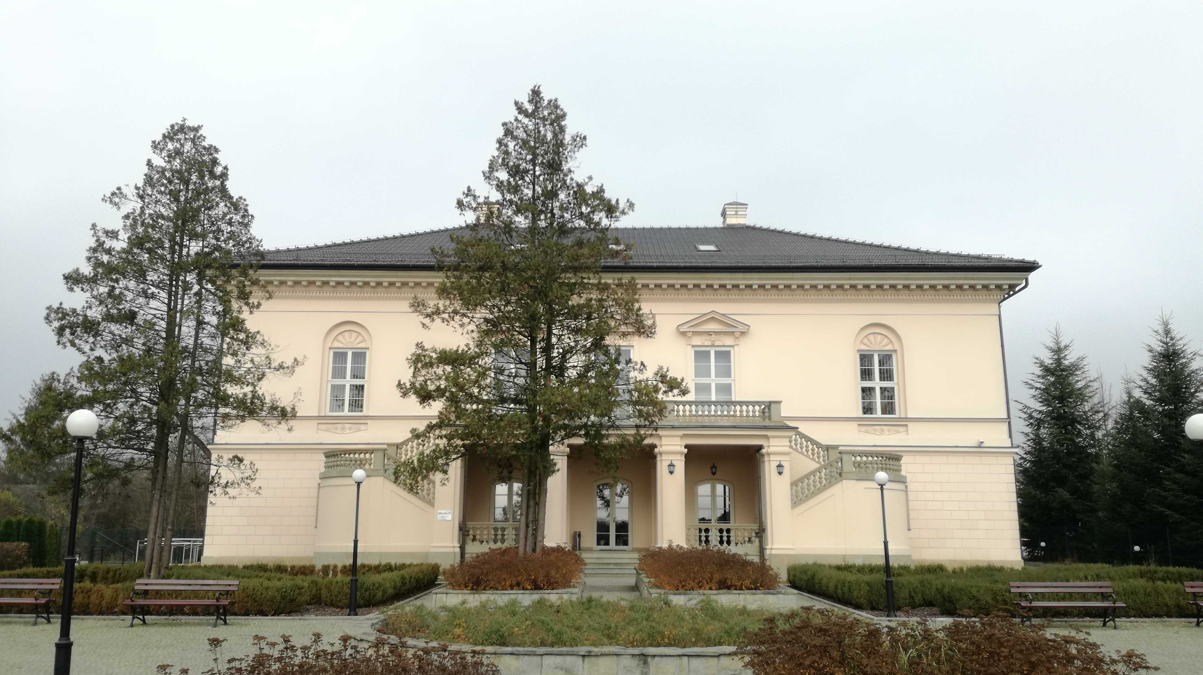 Zdjęcie placówki w Radziszowie od zewnątrz